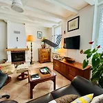 Le Ferney - Proche Du Centre-ville Et Des Thermes 4* Rochefort (Charente-Maritime)