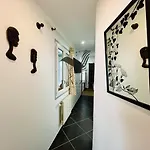 Le Ferney - Proche Du Centre-ville Et Des Thermes 4*