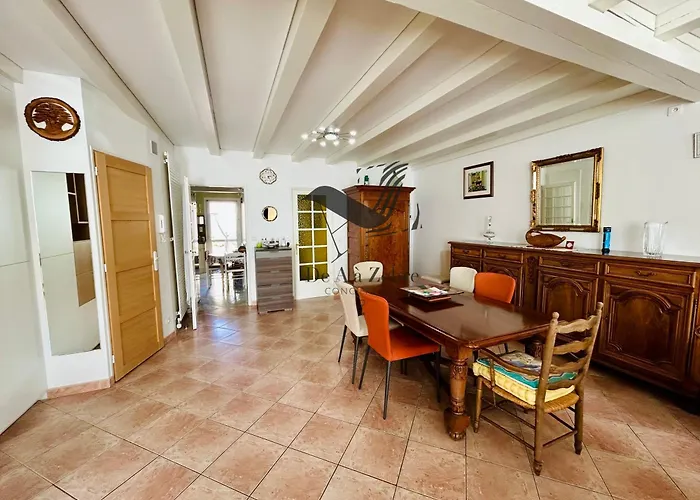 Le Ferney - Proche Du Centre-ville Et Des Thermes Сasa de vacaciones